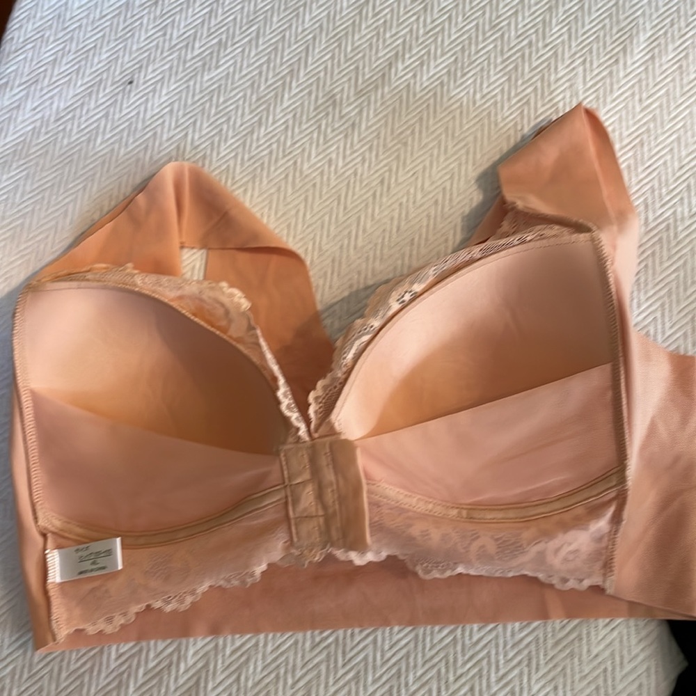 Bras - Picture 5 of 11